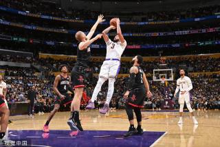 将球精准地 将球精准地