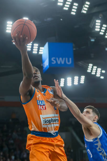 版打出标题 版打出标题