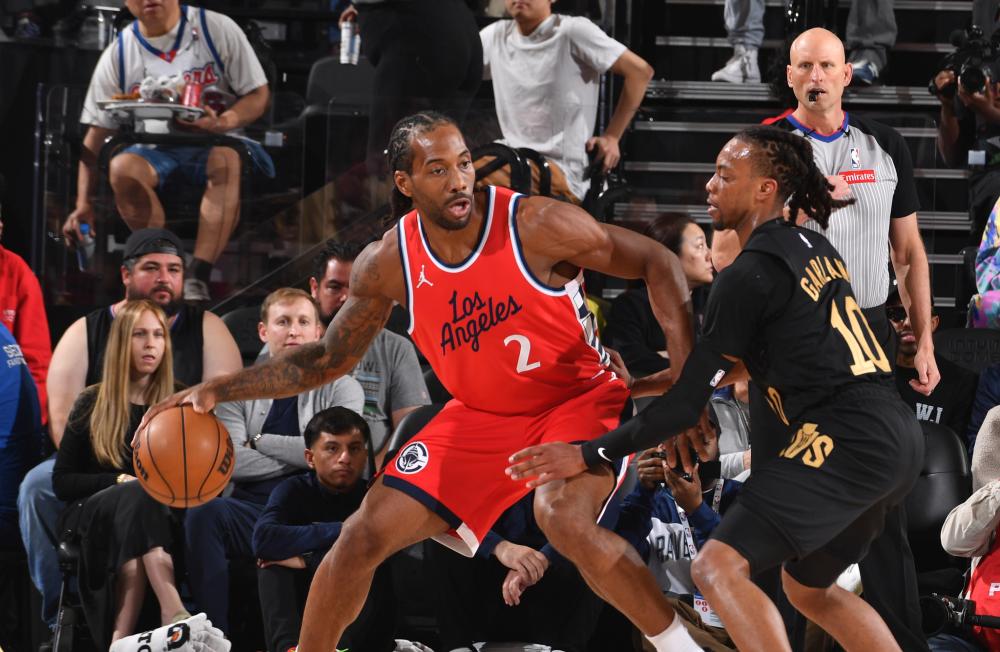 湖人险胜步行者！老詹绝杀，东契奇发力，3配角齐爆，里弗斯瑕疵.