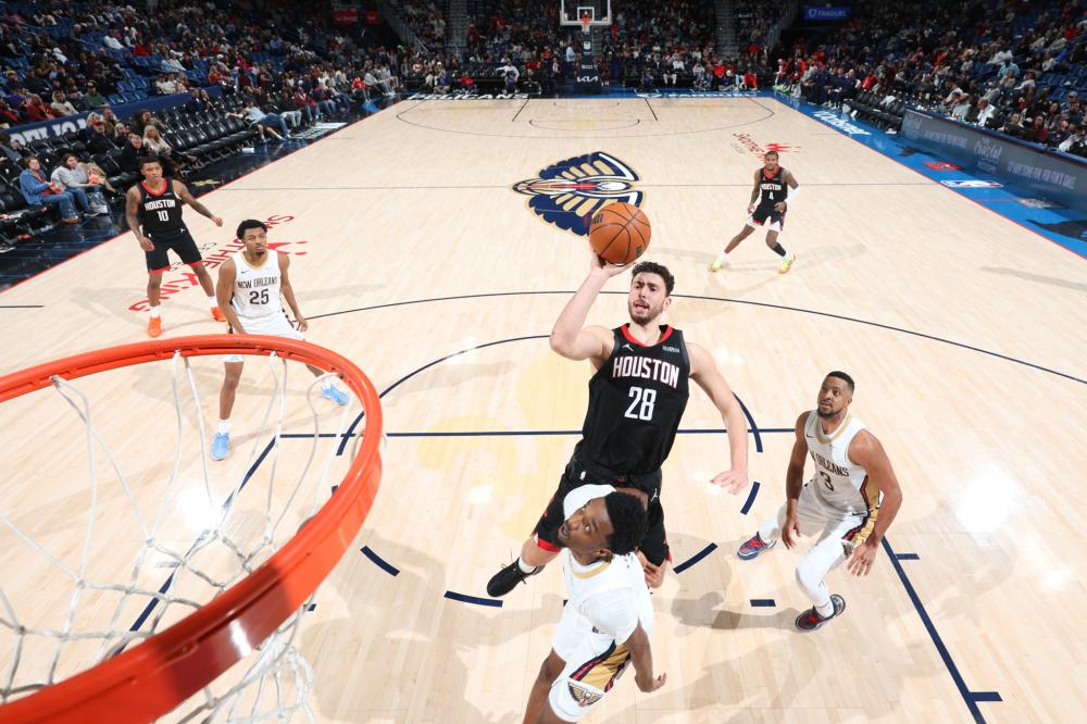 足球规则修订：门将持球超8秒将被罚角球 越位新规测试.