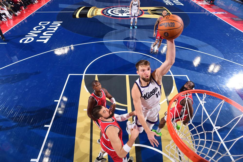 哈尔滨亚冬会｜中国队10分钟夺3块金牌央视新闻.