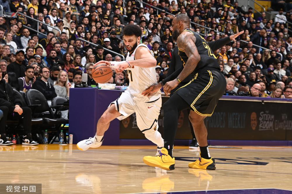 亚历山大狂砍51分助雷霆灭火箭 欧文伤退小牛不敌大王.