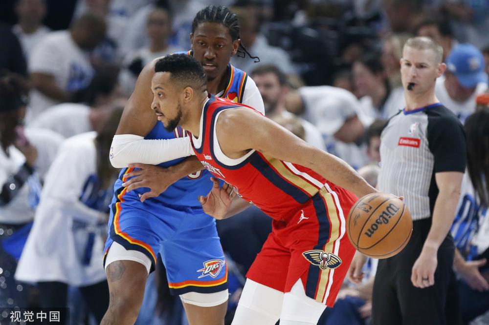 巴萨3-2皇马卫冕西超杯 拉菲尼亚双响